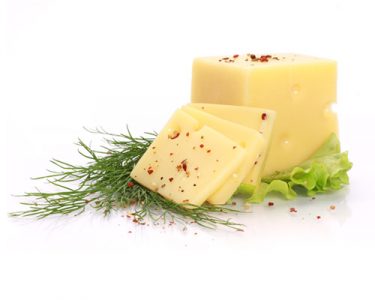 Verschiedene Käse aus eigener Milch hergestellt vom Familienbetrieb Keilhacker oder der Andechser Molkerei
